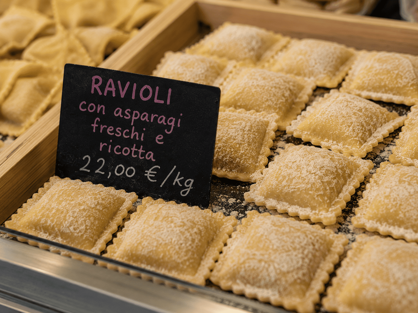 Ravioli con asparagi freschi e ricotta